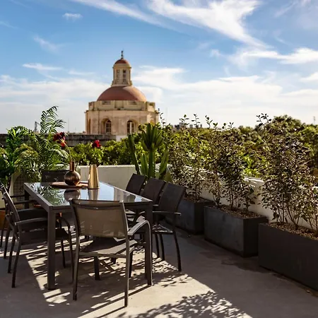 Ellul Living Aparthotel 4*