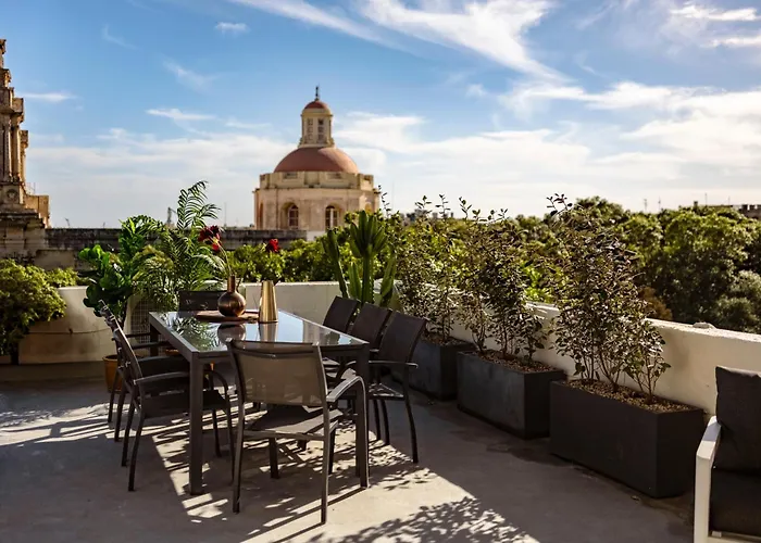 Ellul Living Aparthotel 4*